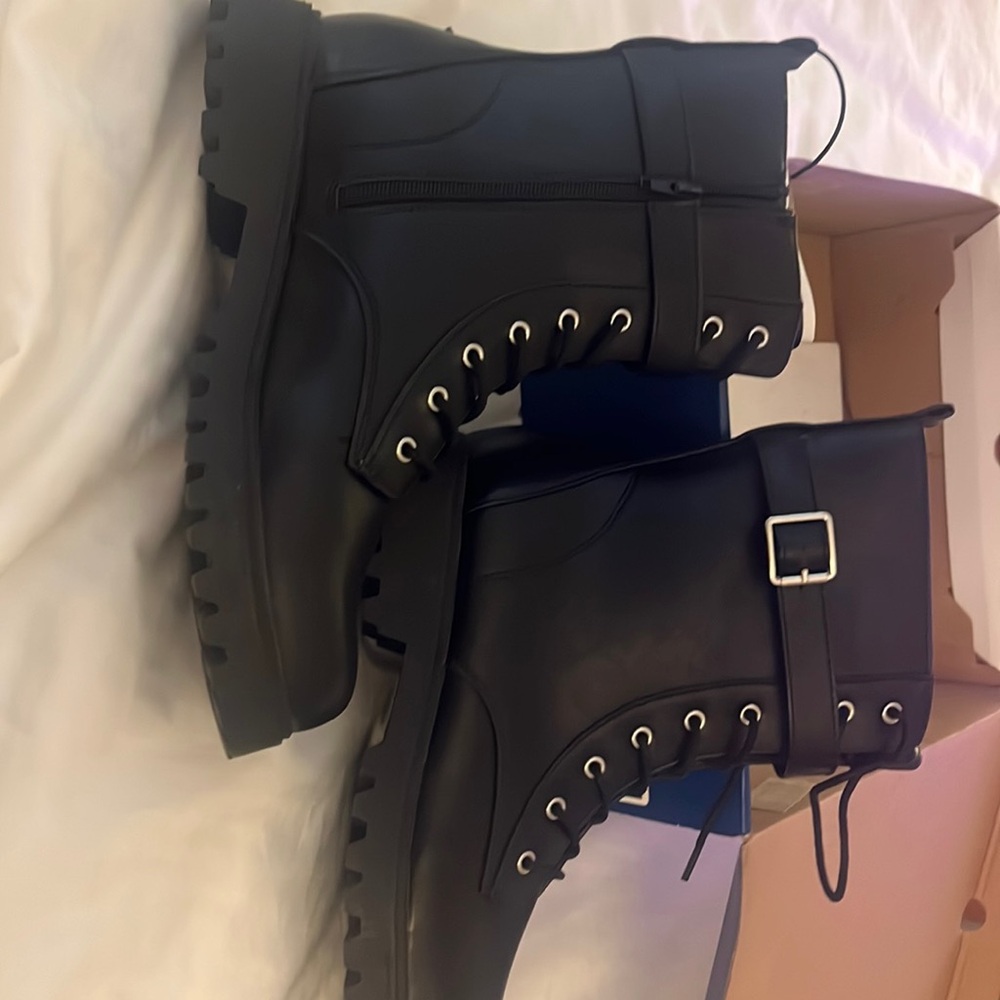 Women’s boots